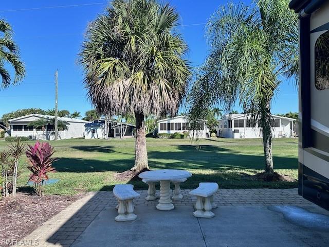 1687 Diamond Lake Cir Property Photo 5