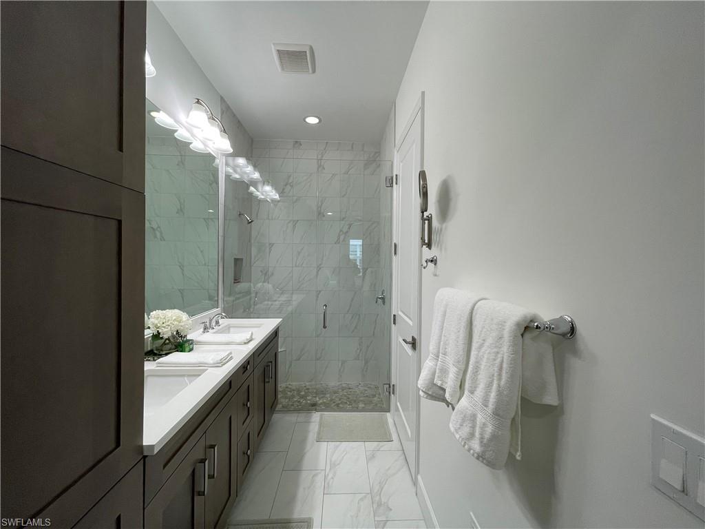 6984 Saona Ct Property Photo 16