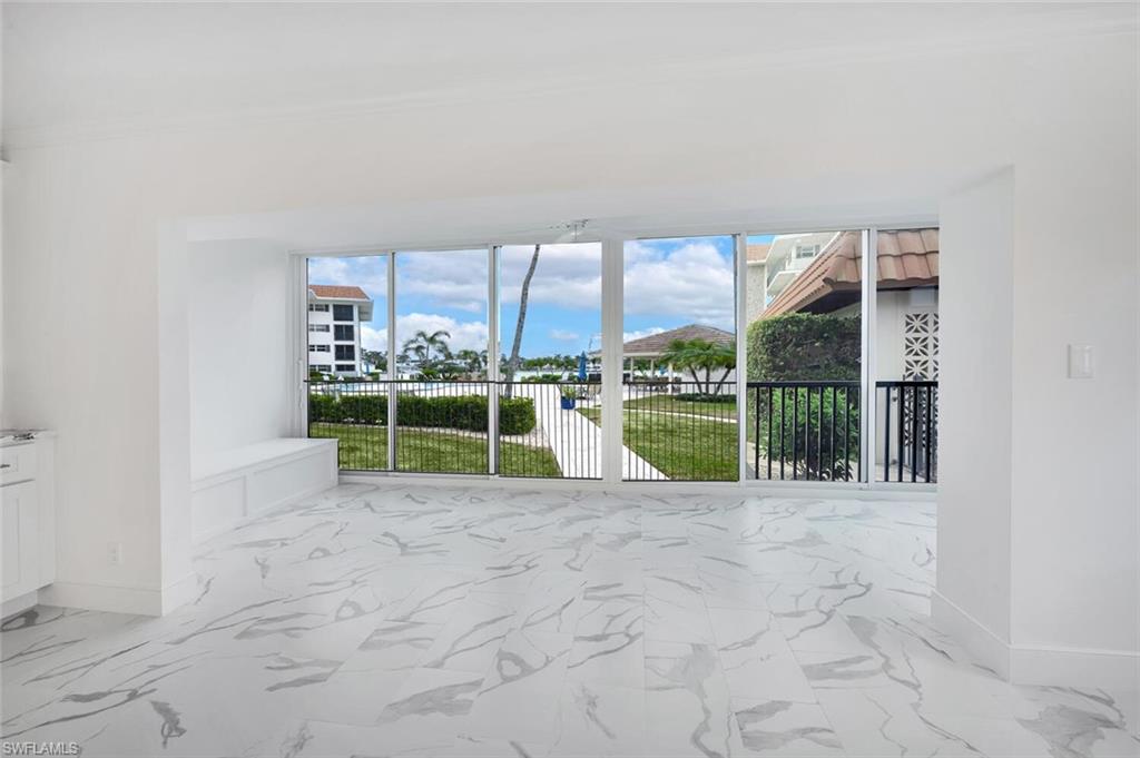222 Harbour Dr 114 Property Photo 2