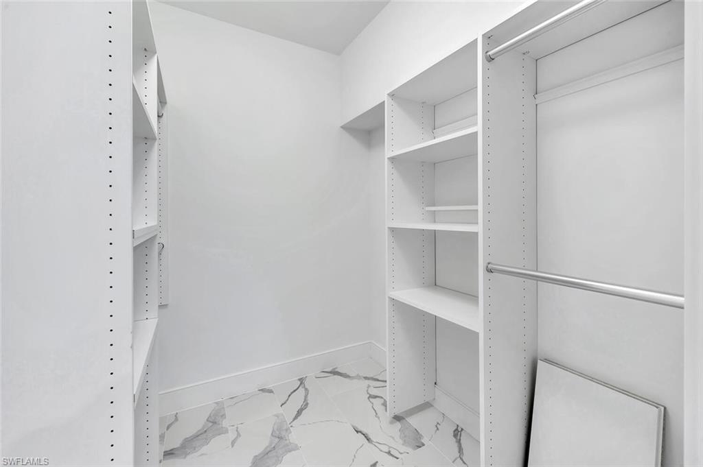 222 Harbour Dr 114 Property Photo 17