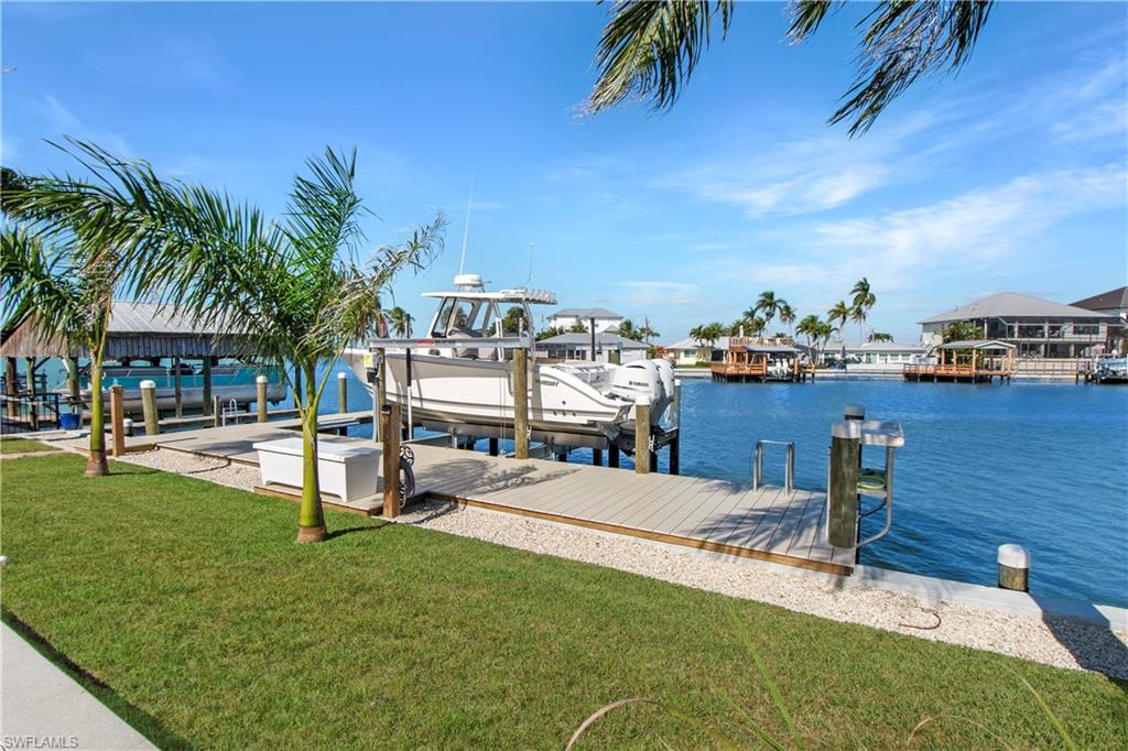 190 Tahiti Cir Property Photo 4