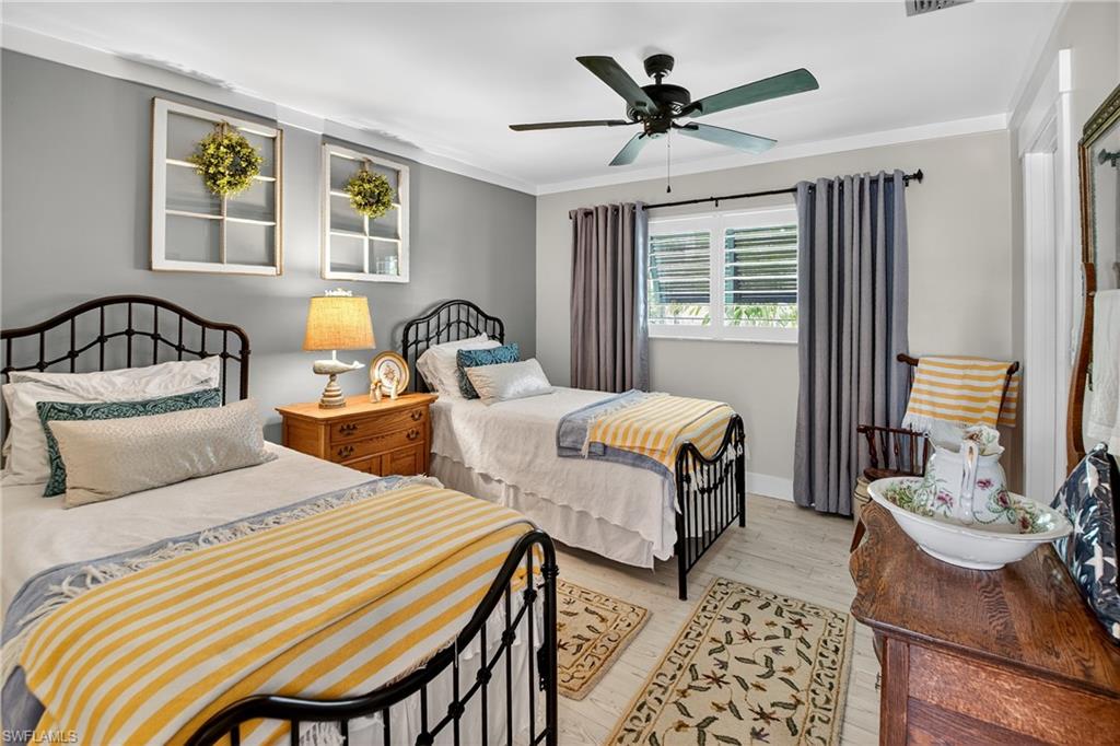 190 Tahiti Cir Property Photo 18