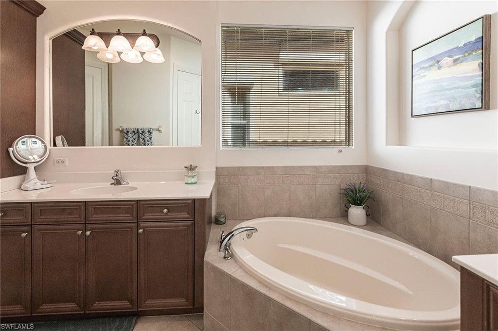 7863 Valencia Ct Property Photo 28