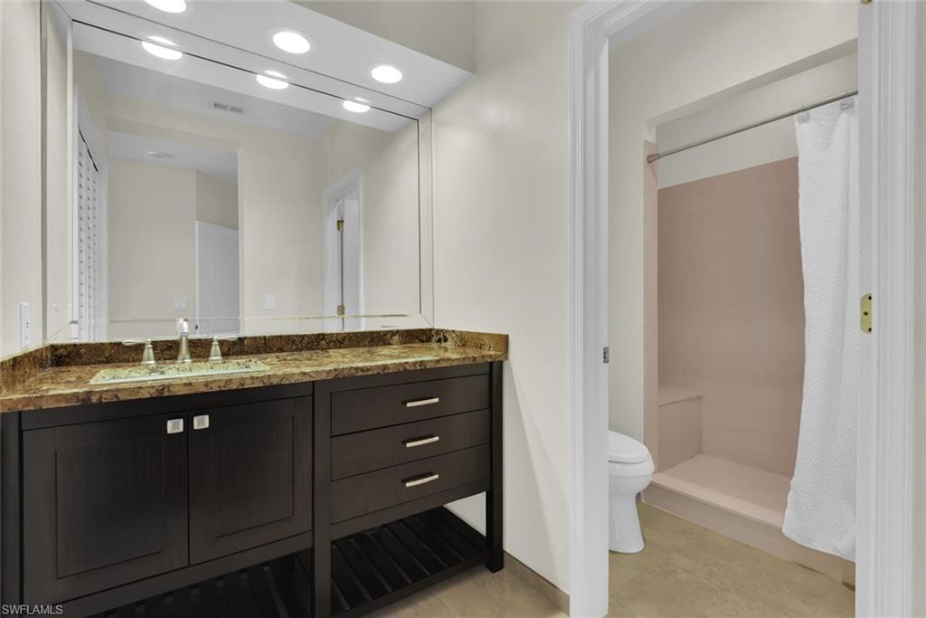2000 Royal Marco Way 2-607 Property Photo 21