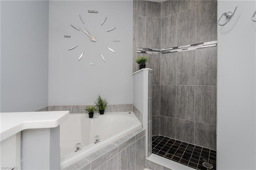 640 Lalique Cir 405 Property Photo 19