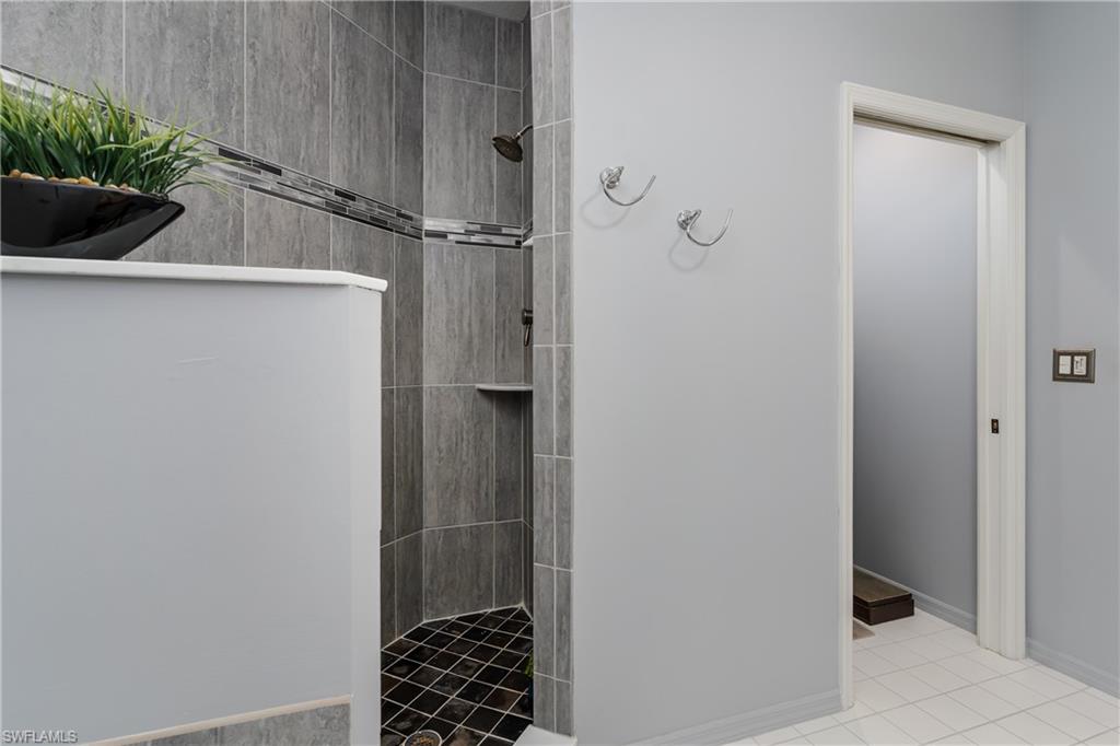 640 Lalique Cir 405 Property Photo 20