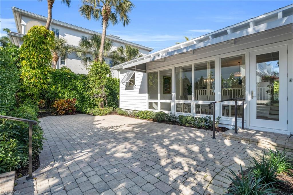 617 Gulf Shore Blvd N Property Photo 12