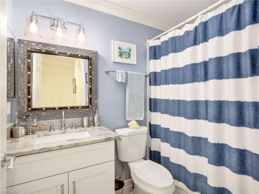 725 Saratoga Cir A101 Property Photo 26