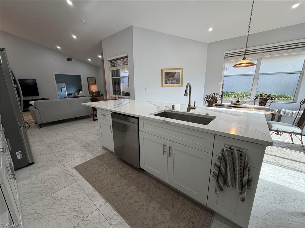 5950 Almaden Dr Property Photo 7