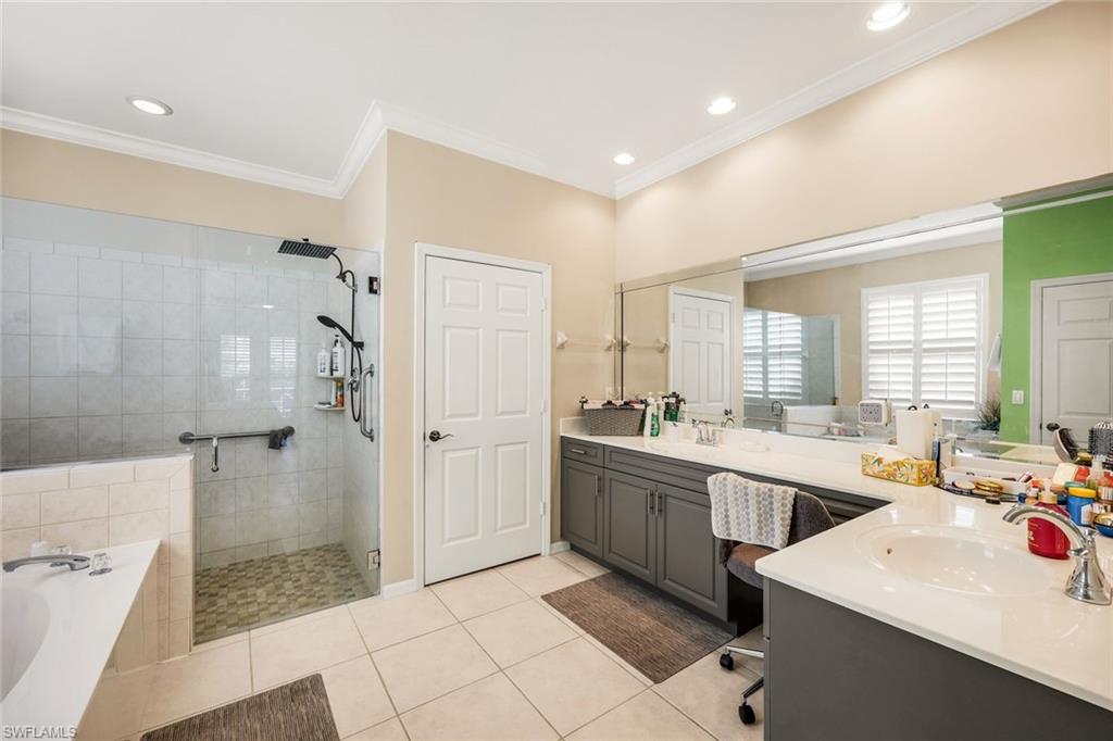 8493 Laurel Lakes Blvd Property Photo 20