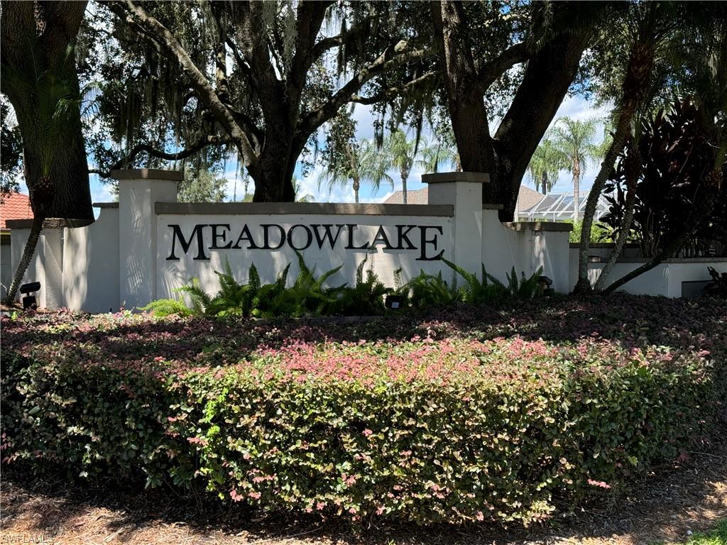 13 Meadowlake Cir S Property Photo 1