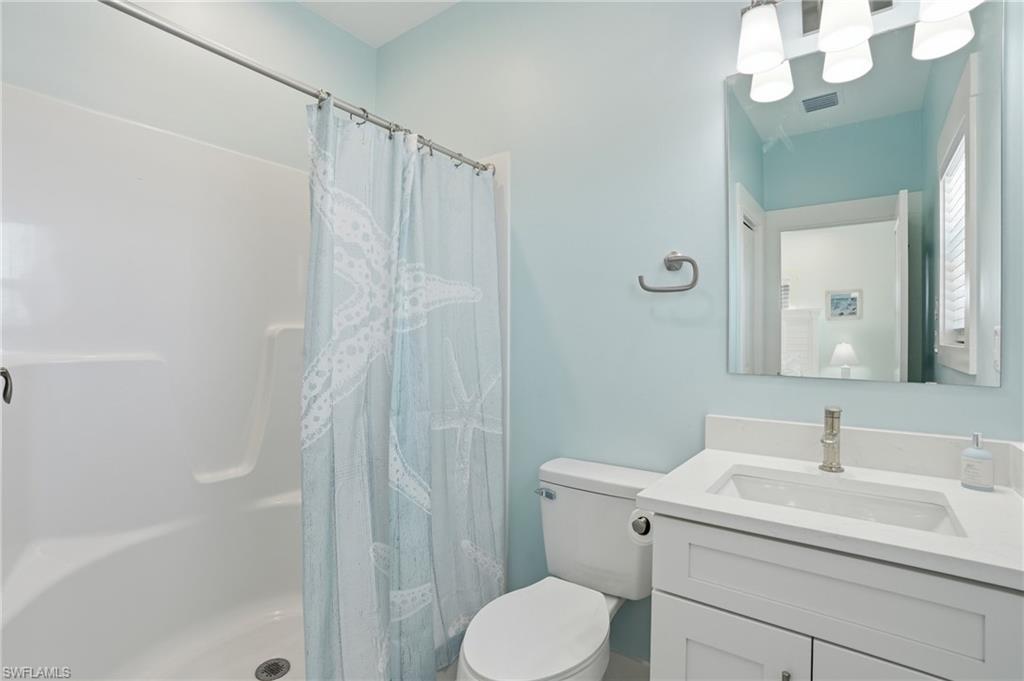 1 Fairview Blvd Property Photo 17