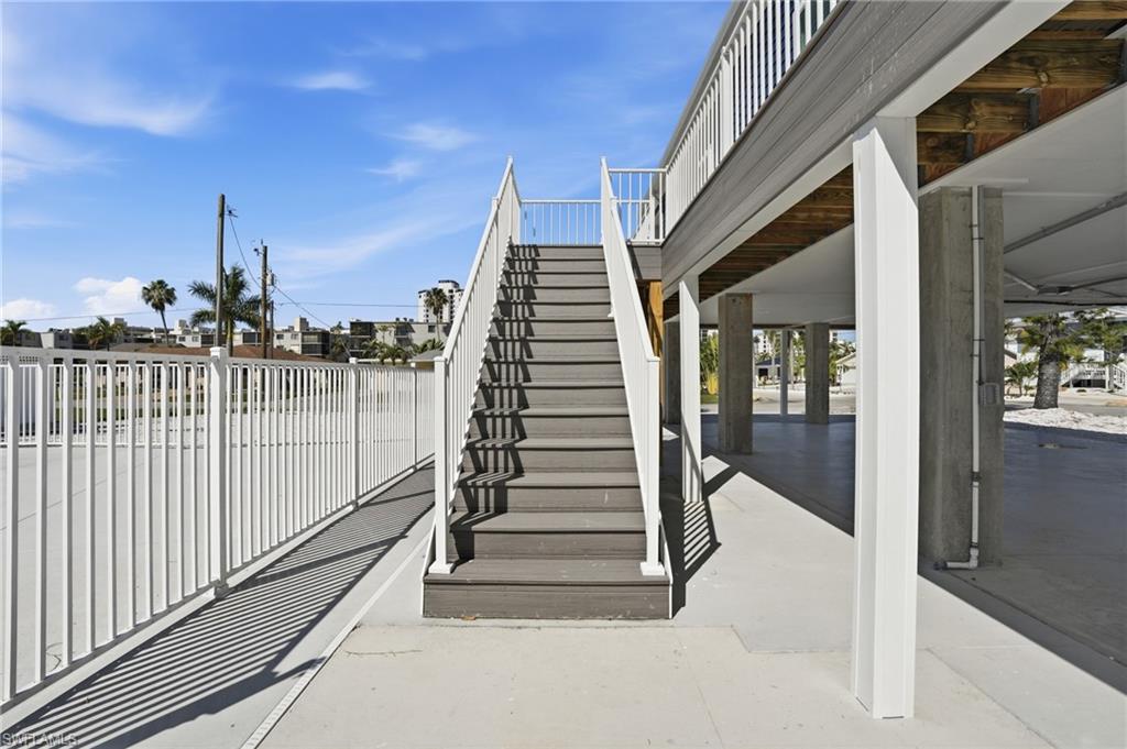 1 Fairview Blvd Property Photo 38