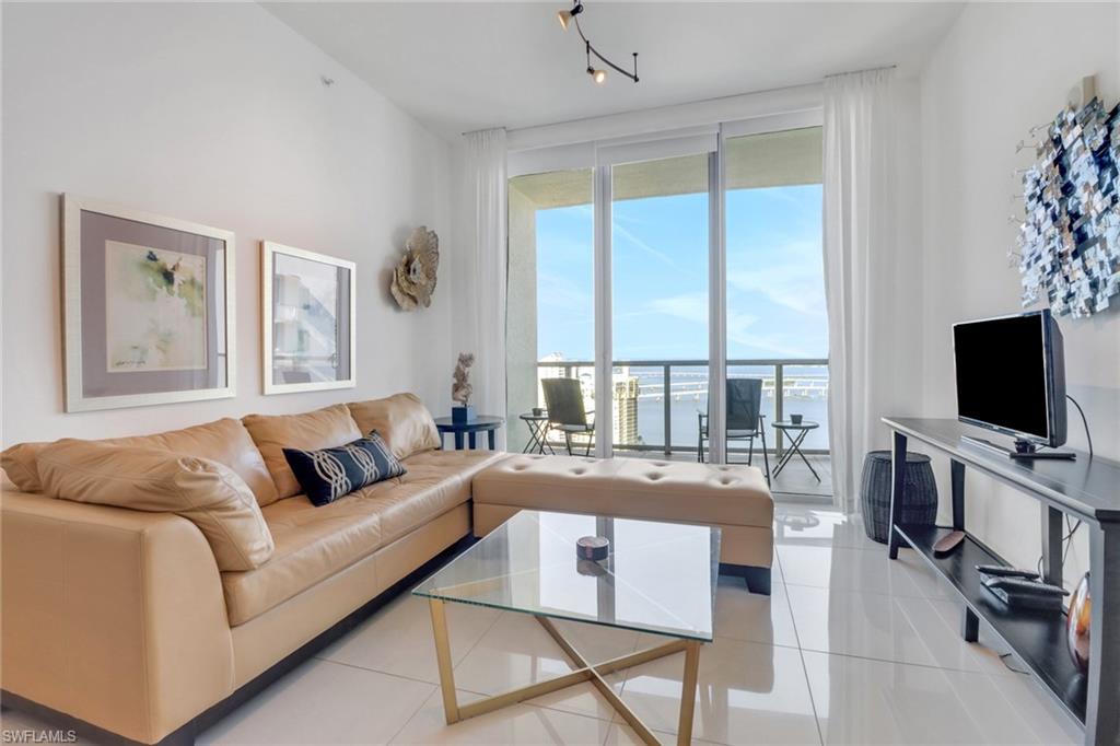 3000 Oasis Grand Blvd Mph6 Property Photo 14