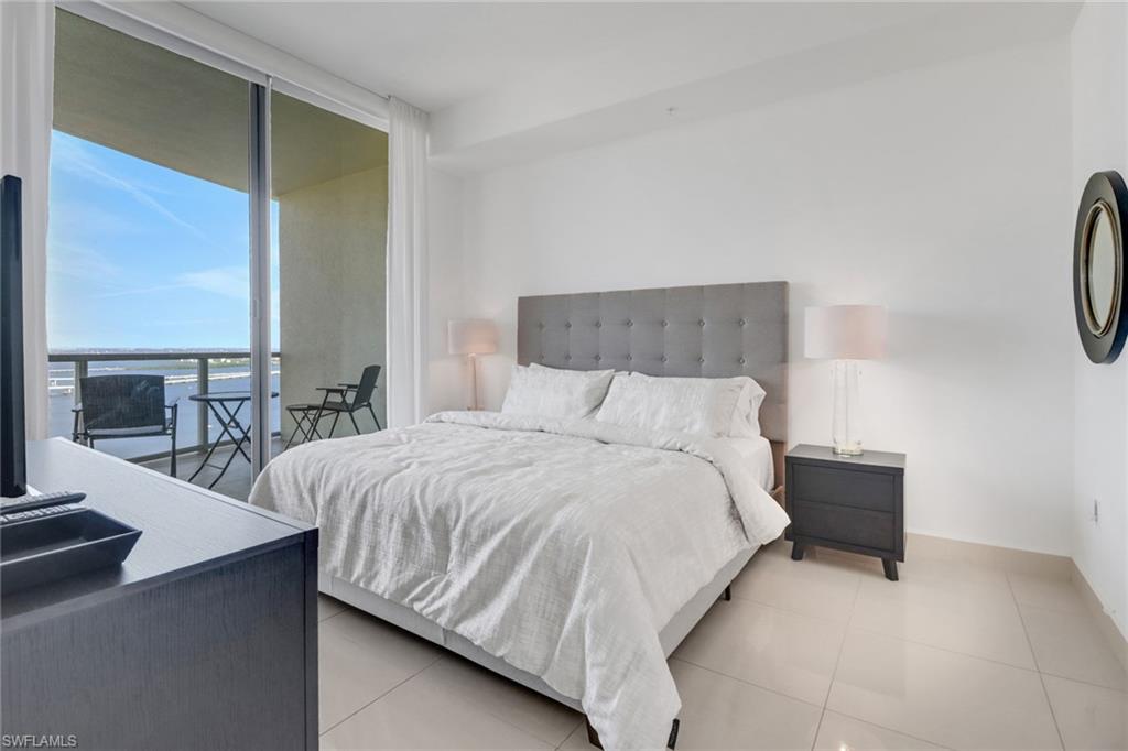 3000 Oasis Grand Blvd Mph6 Property Photo 18