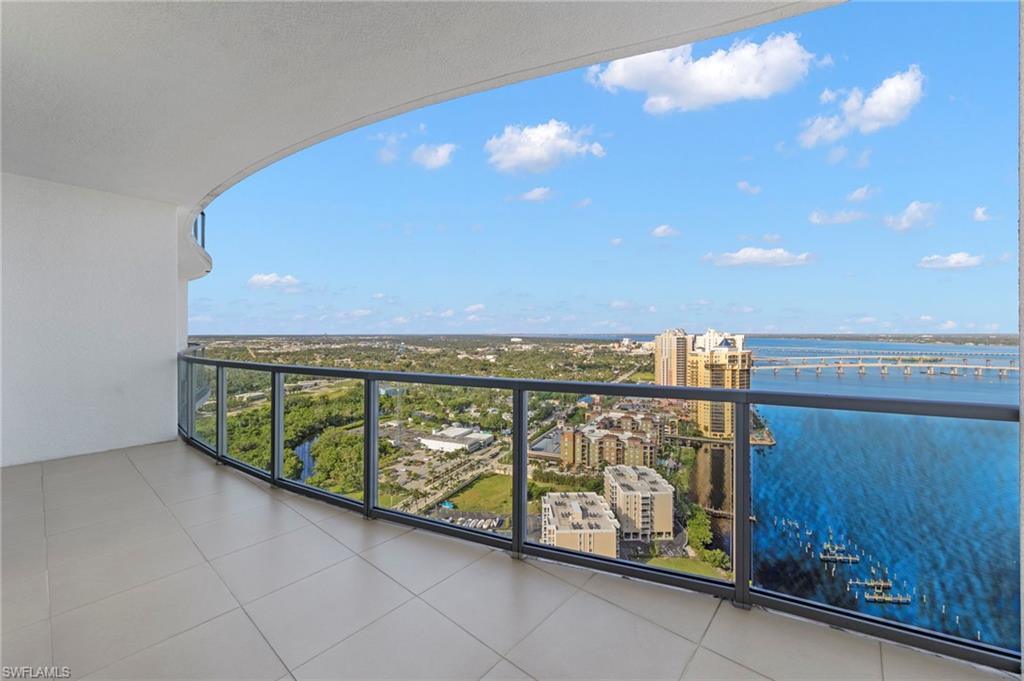 3000 Oasis Grand Blvd Mph6 Property Photo 26