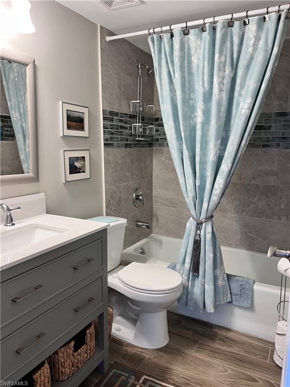 83 Glades Blvd 3 Property Photo 10