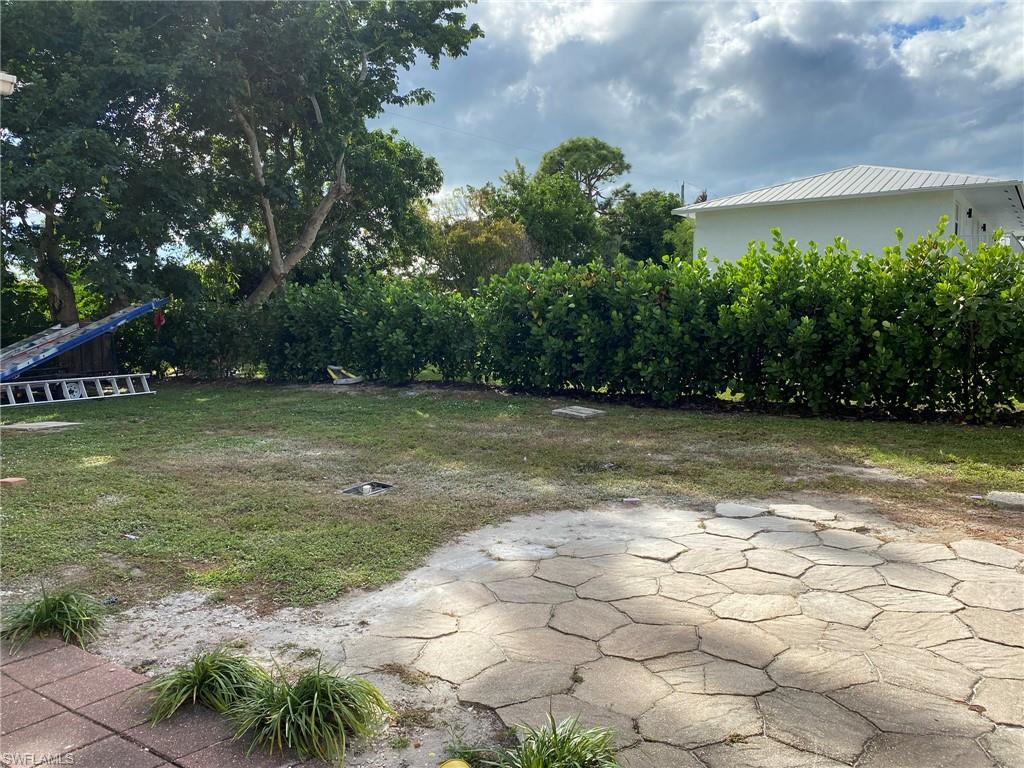 2084 Monroe Ave Property Photo 4