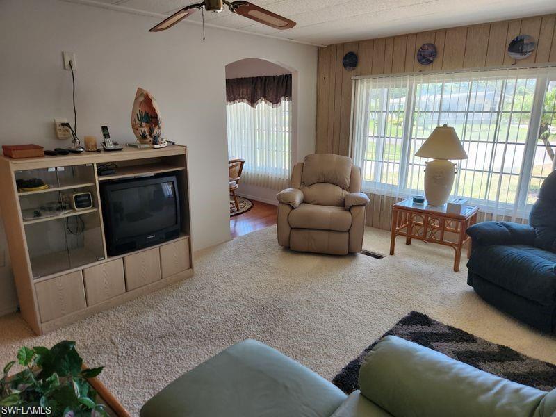 26256 Duchess Ln Property Photo 3