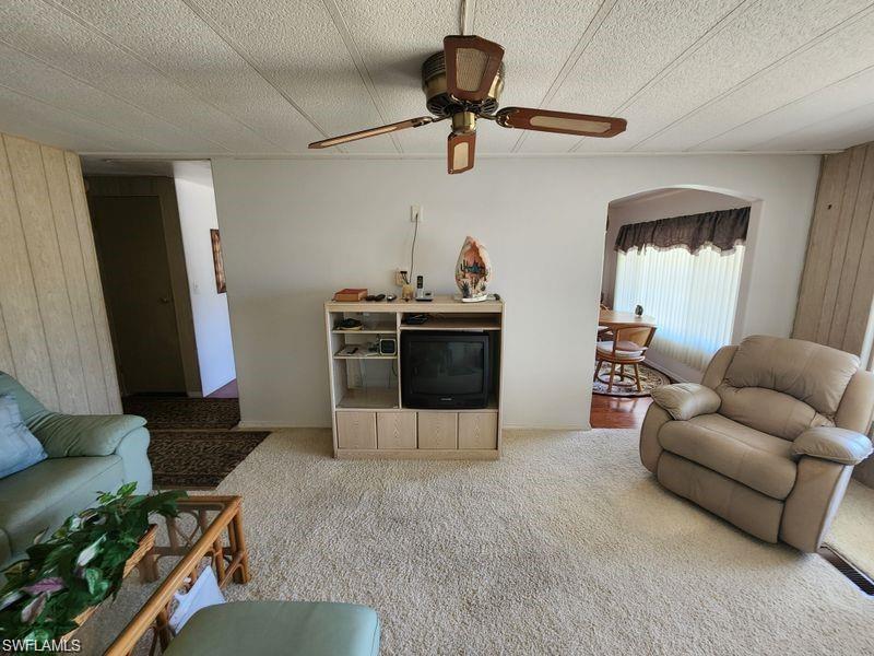 26256 Duchess Ln Property Photo 14