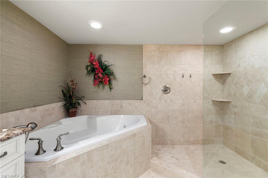 4451 Gulf Shore Blvd N 1704 Property Photo 15