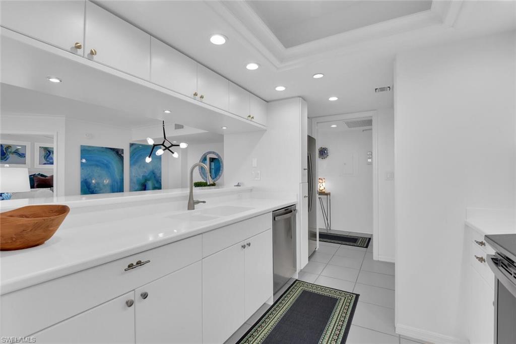 6101 Pelican Bay Blvd # 1805 Property Photo 13