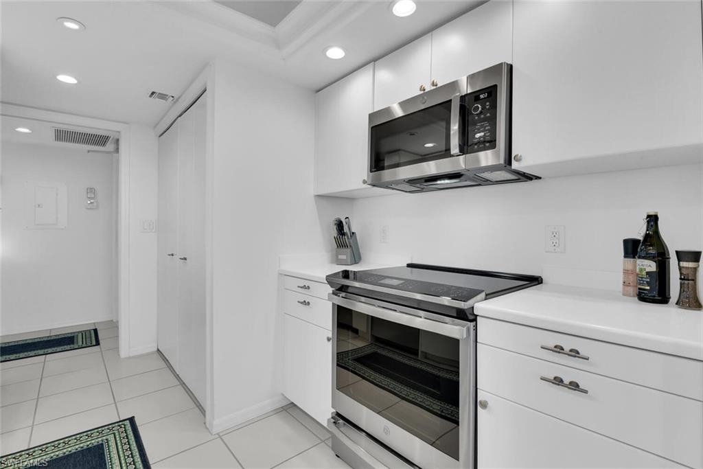 6101 Pelican Bay Blvd # 1805 Property Photo 14