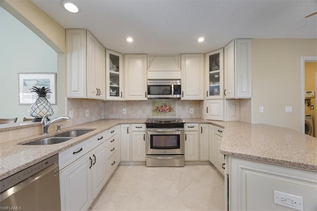 4198 Royal Wood Blvd Property Photo 4