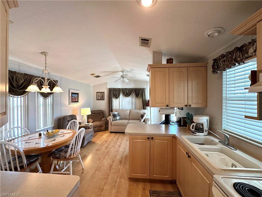 20180 Ponce De Leon Dr Property Photo 11
