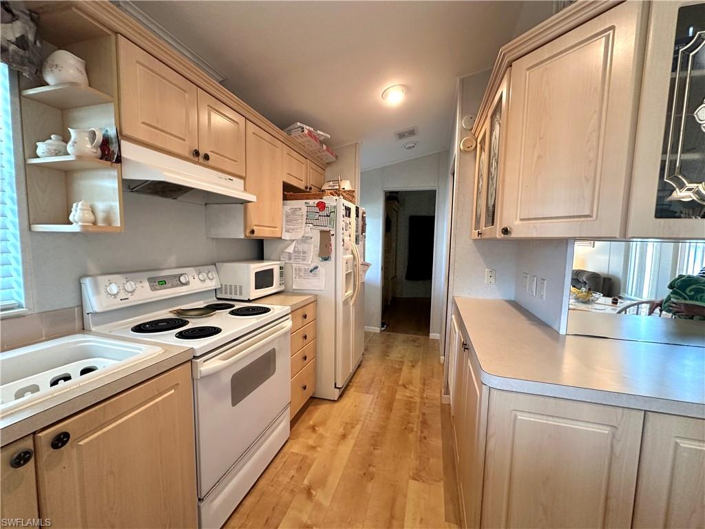 20180 Ponce De Leon Dr Property Photo 14