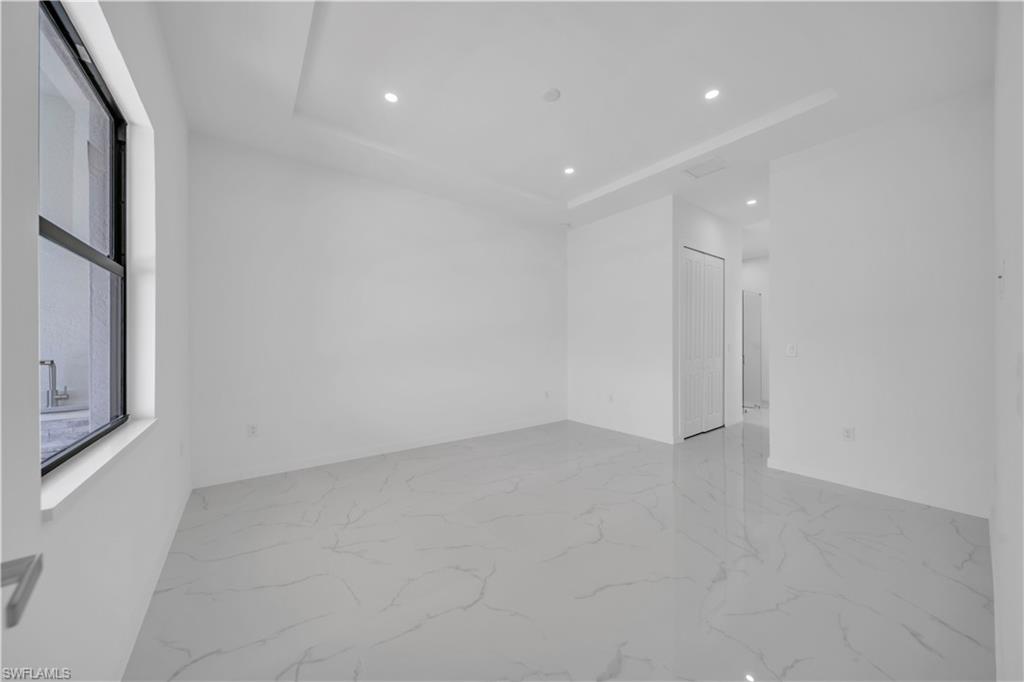 2318 30th Ter Property Photo 6