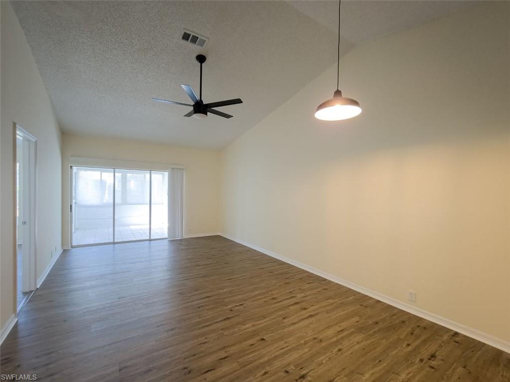 4209 Castlewood Dr Property Photo 7