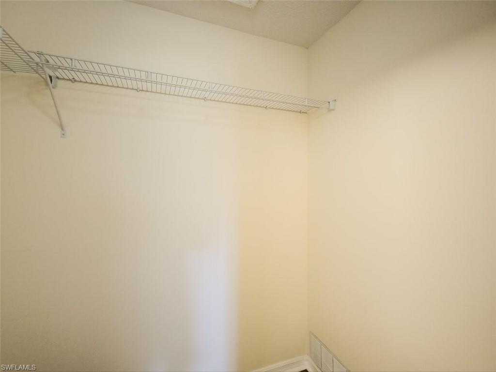 4209 Castlewood Dr Property Photo 13