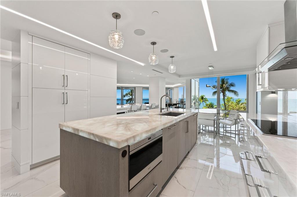4951 Gulf Shore Blvd N 103 Property Photo 5