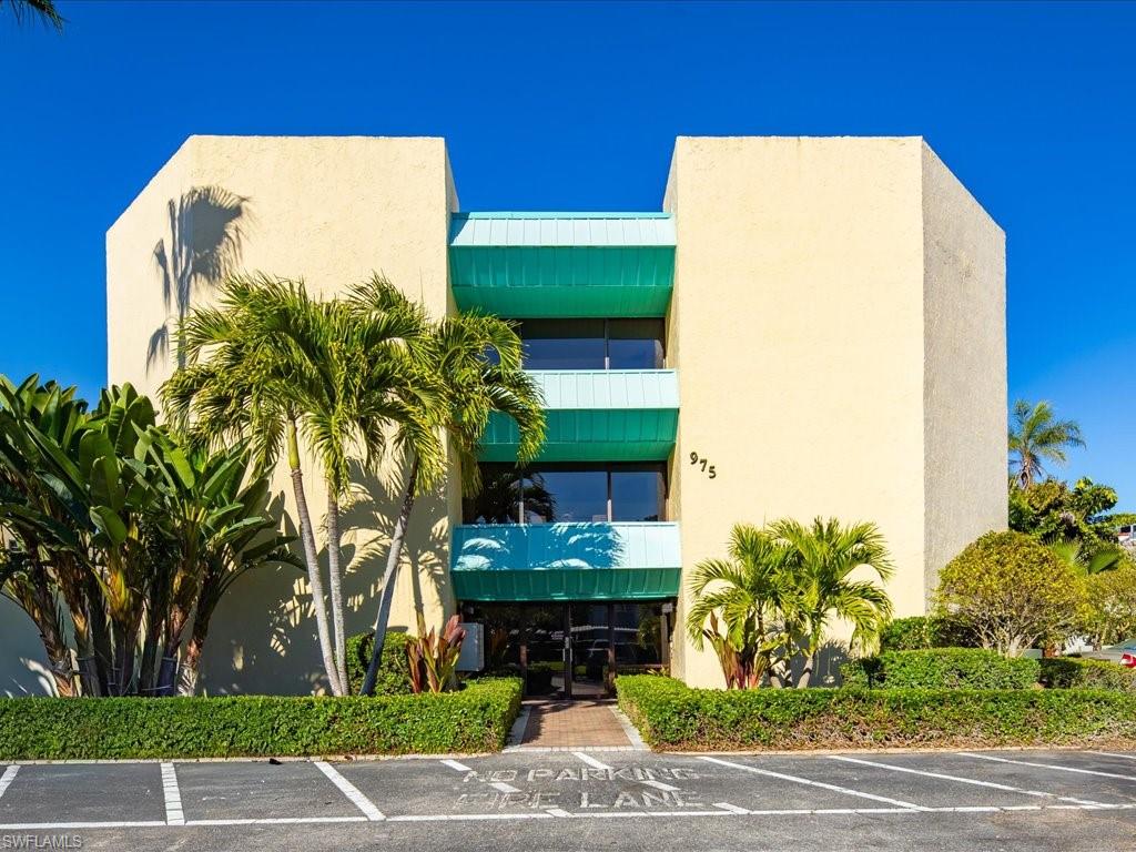 975 Palm View Dr A302 Property Photo 13