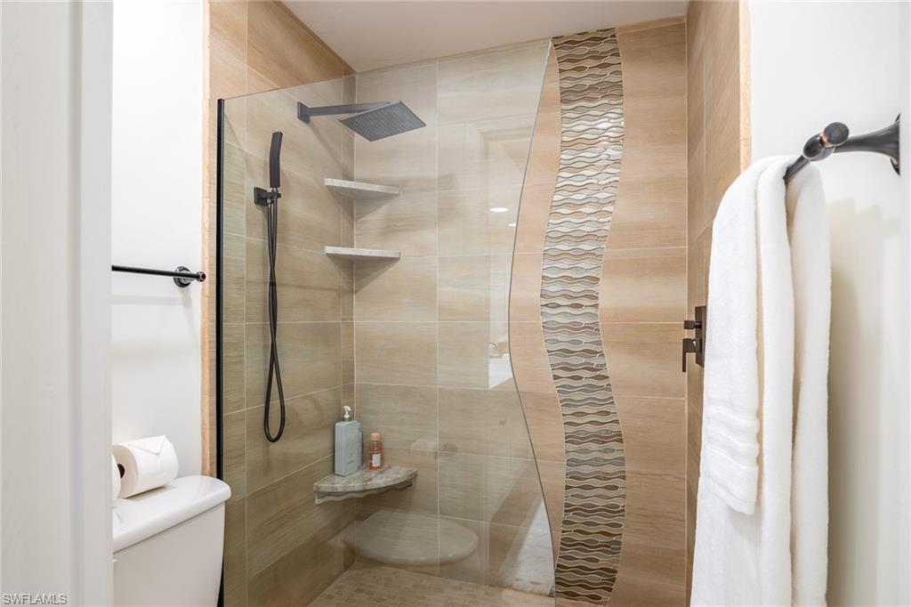 815 Gulf Pavilion Dr 203 Property Photo 14