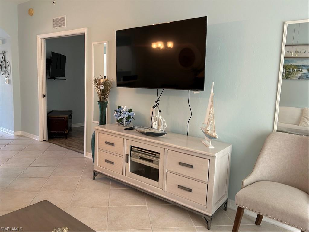 2815 Cypress Trace CIR 2-101 Property Photo 1
