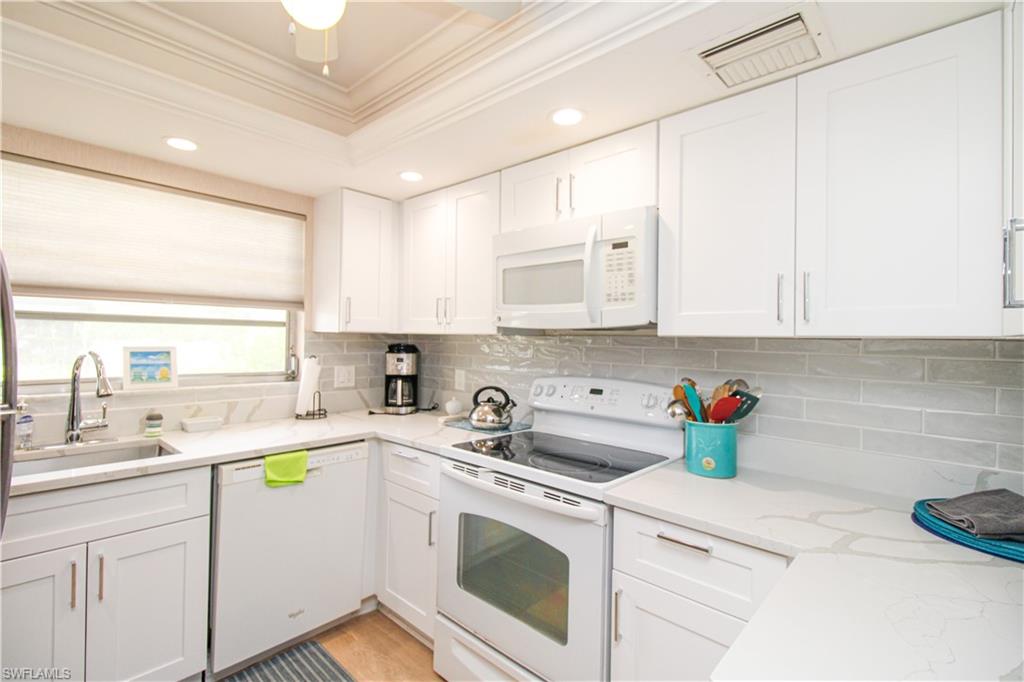 1020 Palm View Dr # C104 Property Photo 19