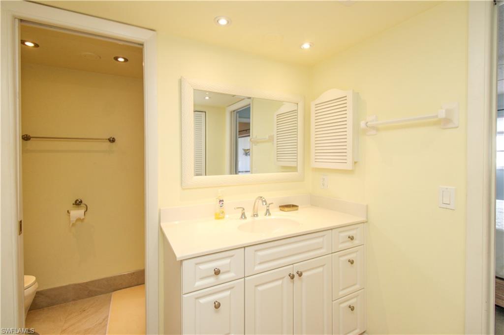 1020 Palm View Dr # C104 Property Photo 34