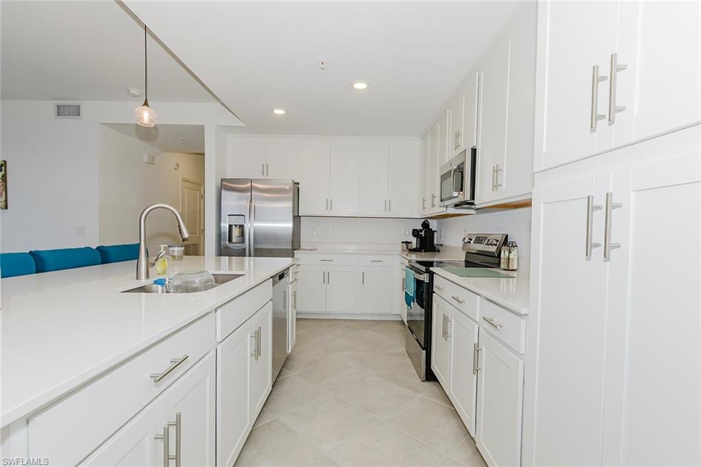 5629 Double Eagle Cir 4217 Property Photo 4