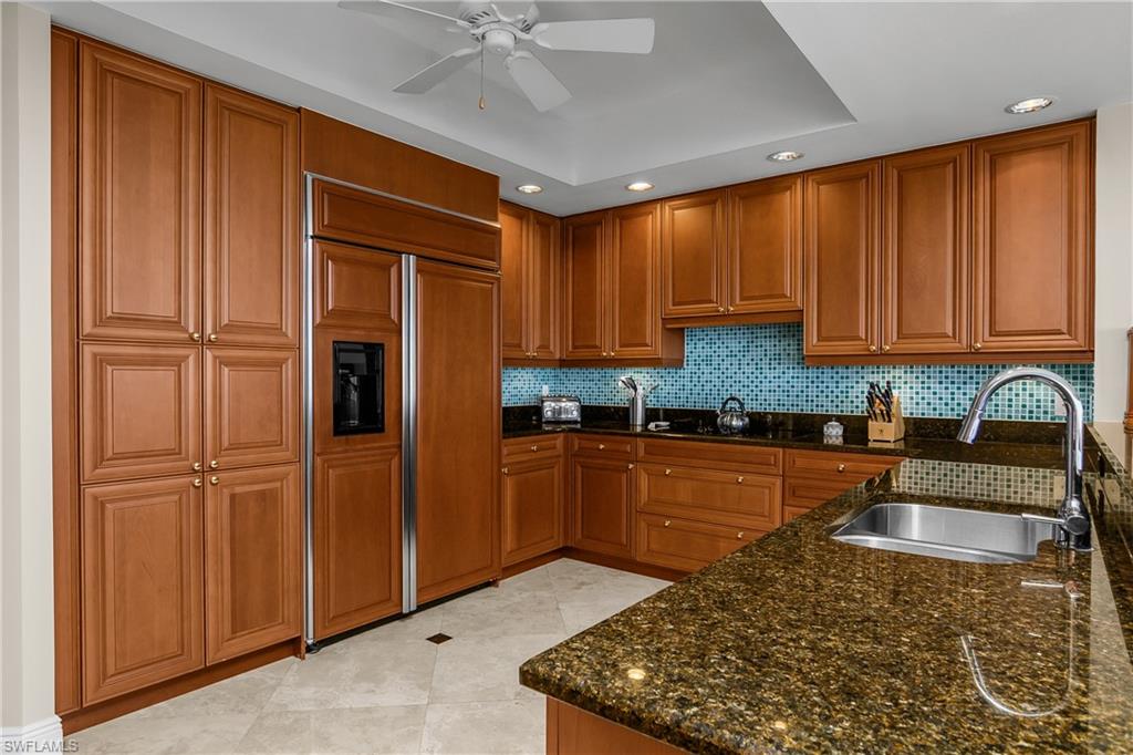 8787 Bay Colony Dr 906 Property Photo 11