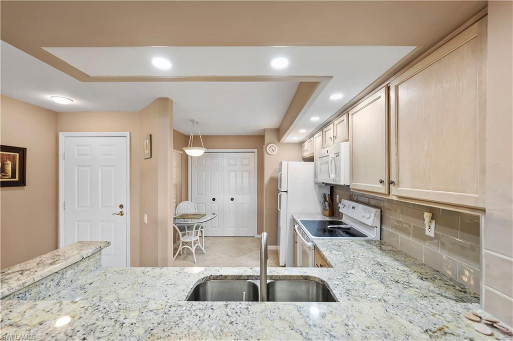 28064 Cavendish Ct 2404 Property Photo 4