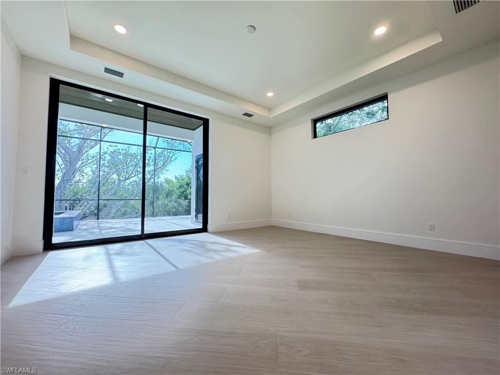 226003819 Property Photo 5