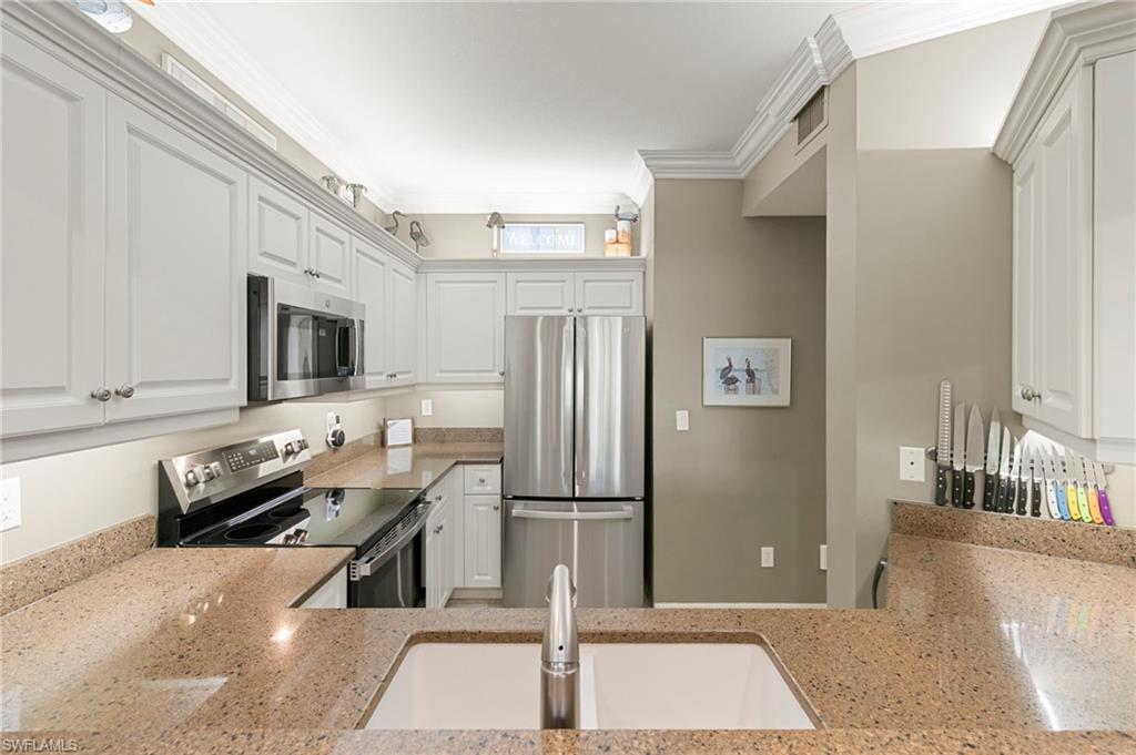 7670 Pebble Creek Cir 103 Property Photo 8