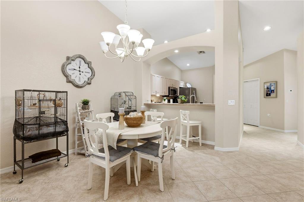 6242 Mandalay Cir 55 Property Photo 4