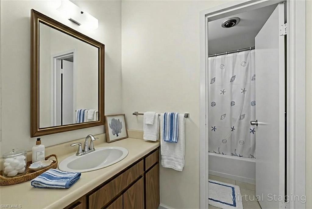 140 Seaview Ct 1704s Property Photo 7