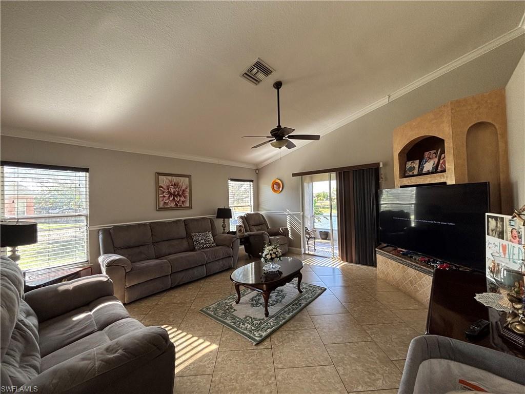 1243 Madison Ct Property Photo 11