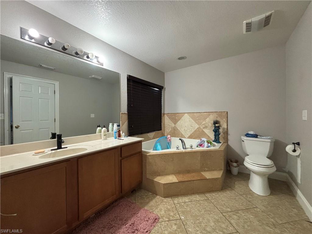 1243 Madison Ct Property Photo 14