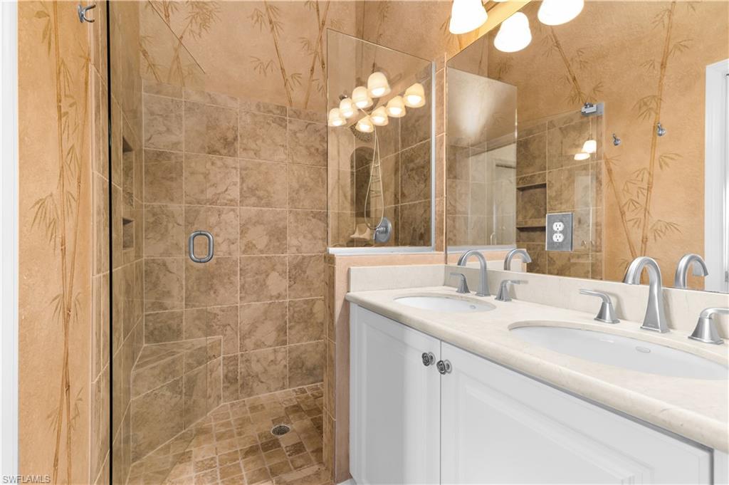 162 Newport Dr 1207 Property Photo 21