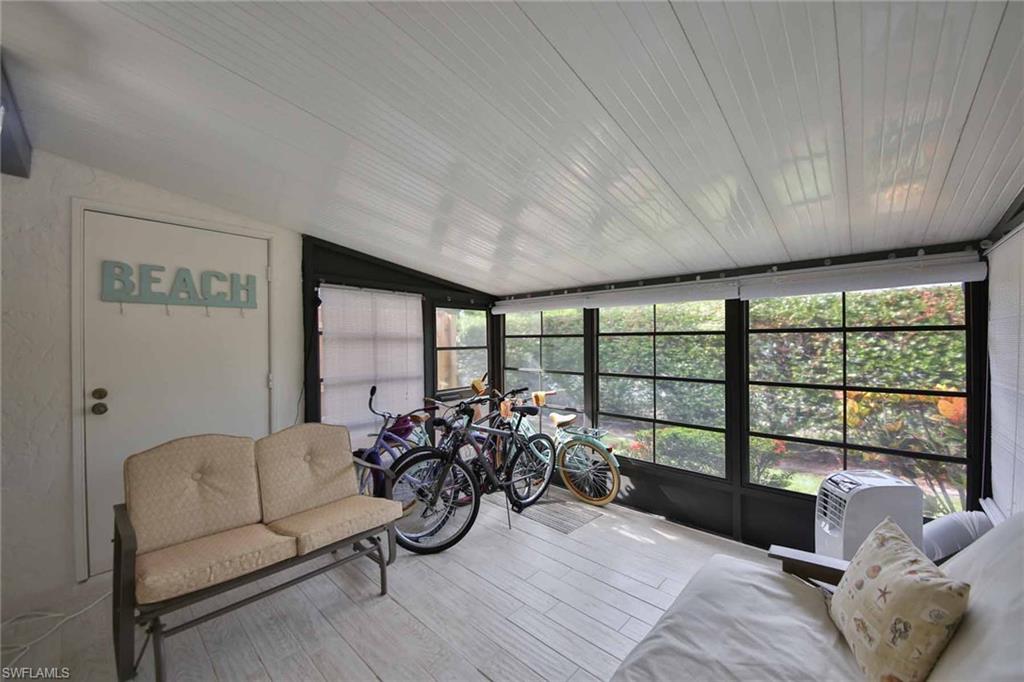68 Marco Villas Dr R-5 Property Photo 6